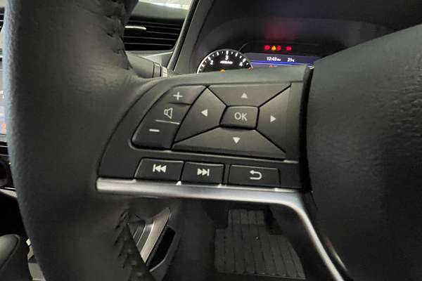 2025 Nissan Navara ST D23 4X4