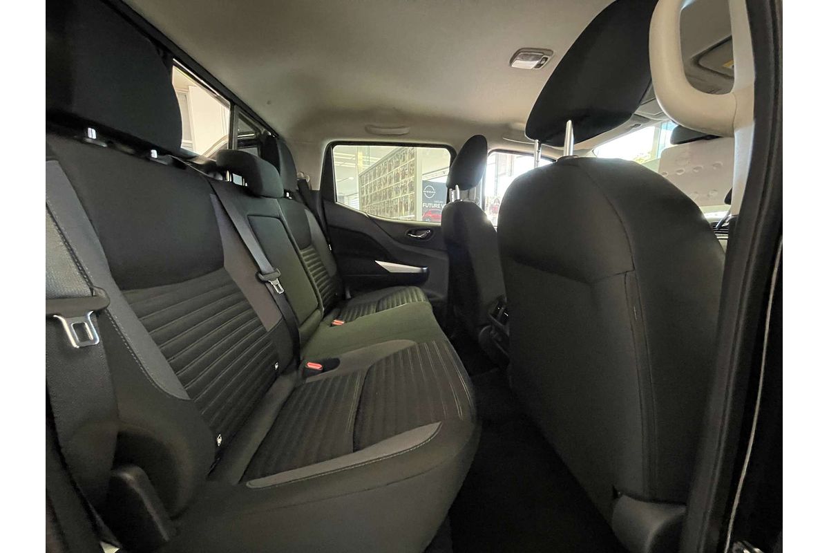 2025 Nissan Navara ST D23 4X4
