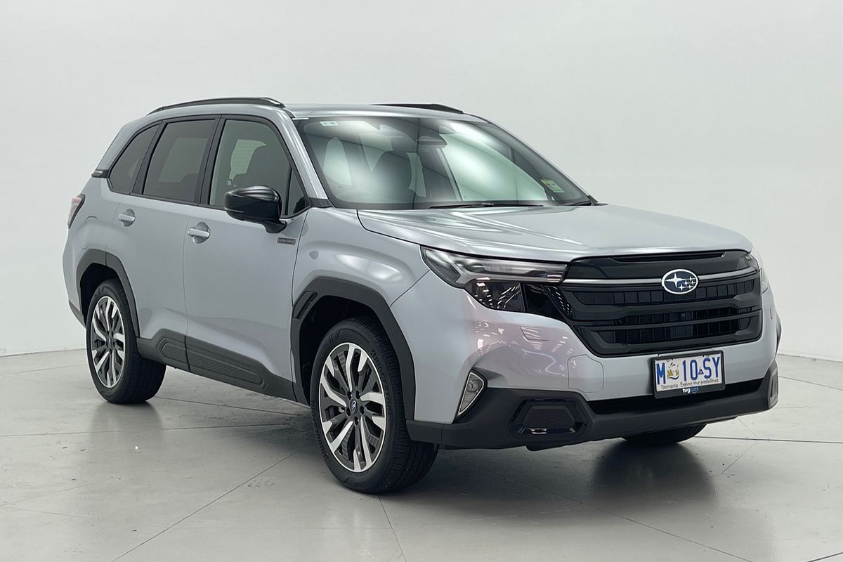 2025 Subaru Forester Hybrid Touring S6