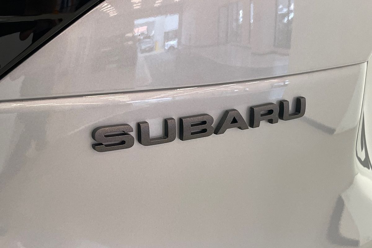 2025 Subaru Forester Hybrid Touring S6