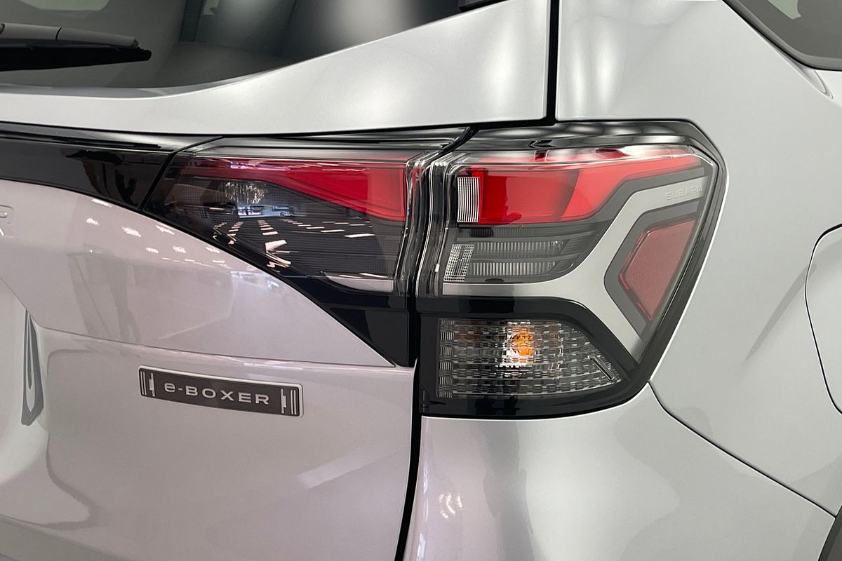 2025 Subaru Forester Hybrid Touring S6