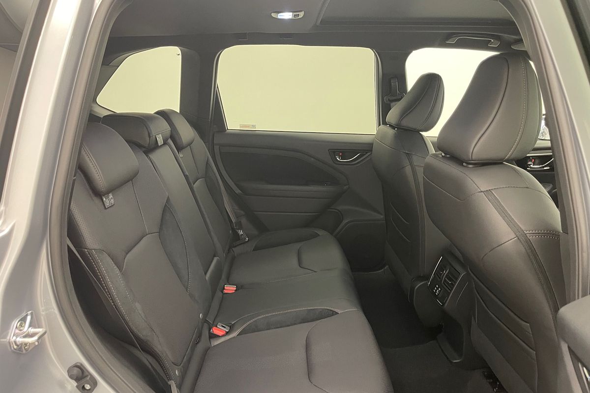 2025 Subaru Forester Hybrid Touring S6