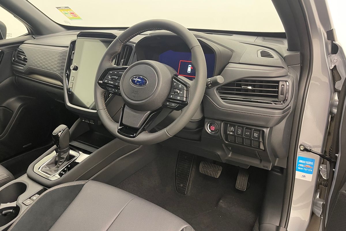 2025 Subaru Forester Hybrid Touring S6