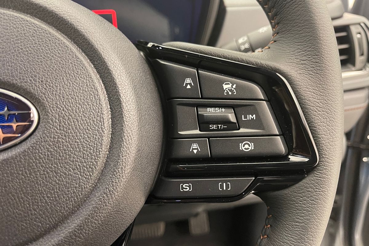 2025 Subaru Forester Hybrid Touring S6