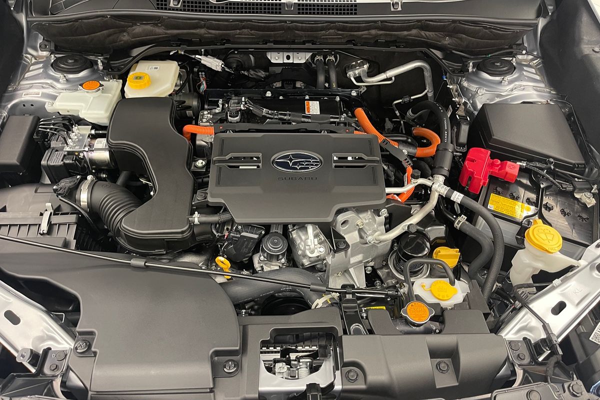 2025 Subaru Forester Hybrid Touring S6