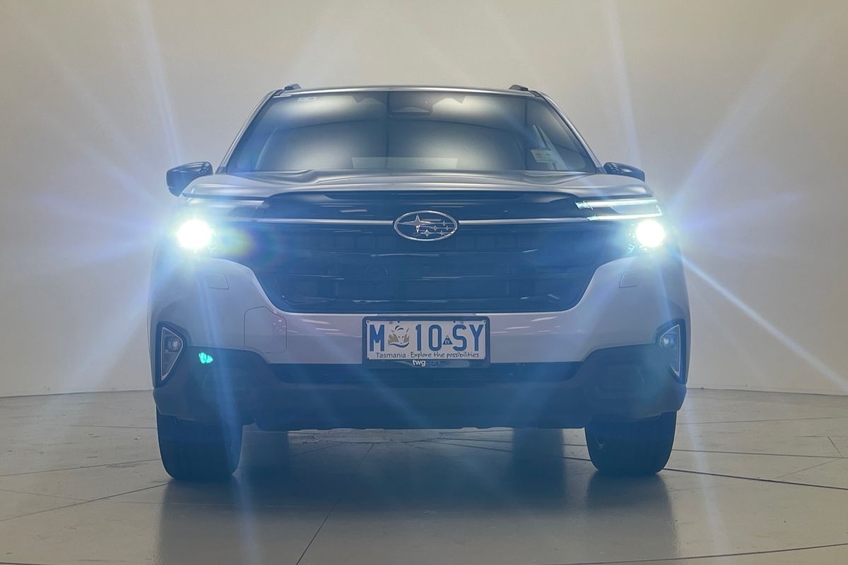 2025 Subaru Forester Hybrid Touring S6