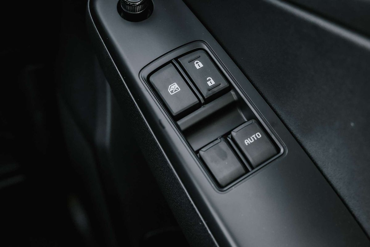 2025 Isuzu D-MAX SX High Ride  Rear Wheel Drive