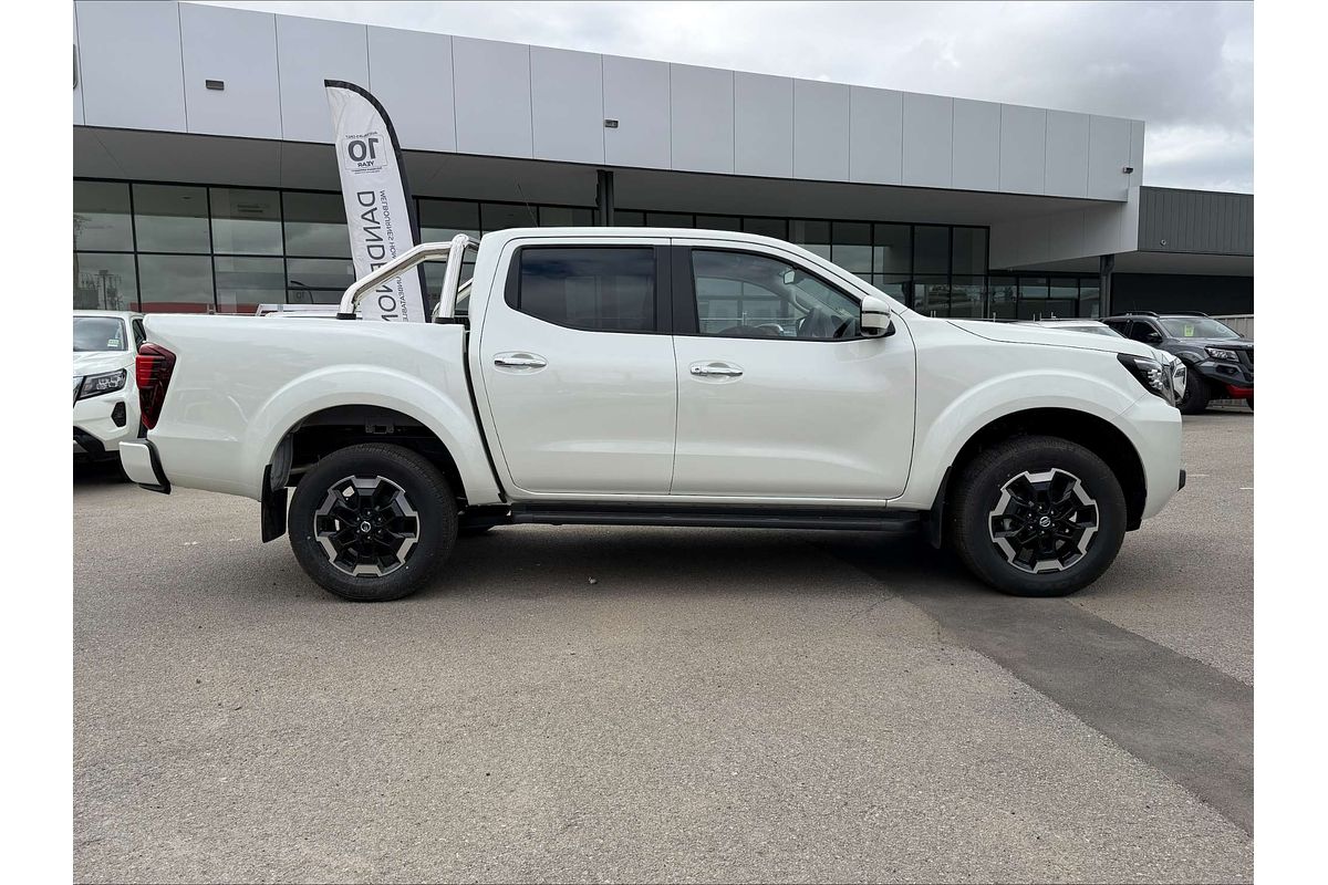 2025 Nissan Navara ST D23 4X4