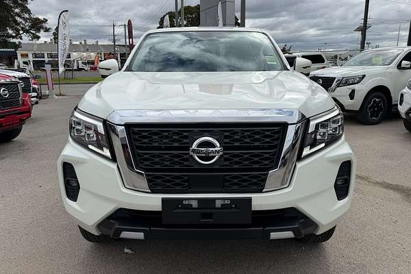 2025 Nissan Navara ST D23 4X4