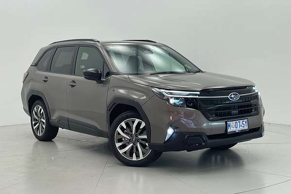 2025 Subaru Forester Hybrid Touring S6