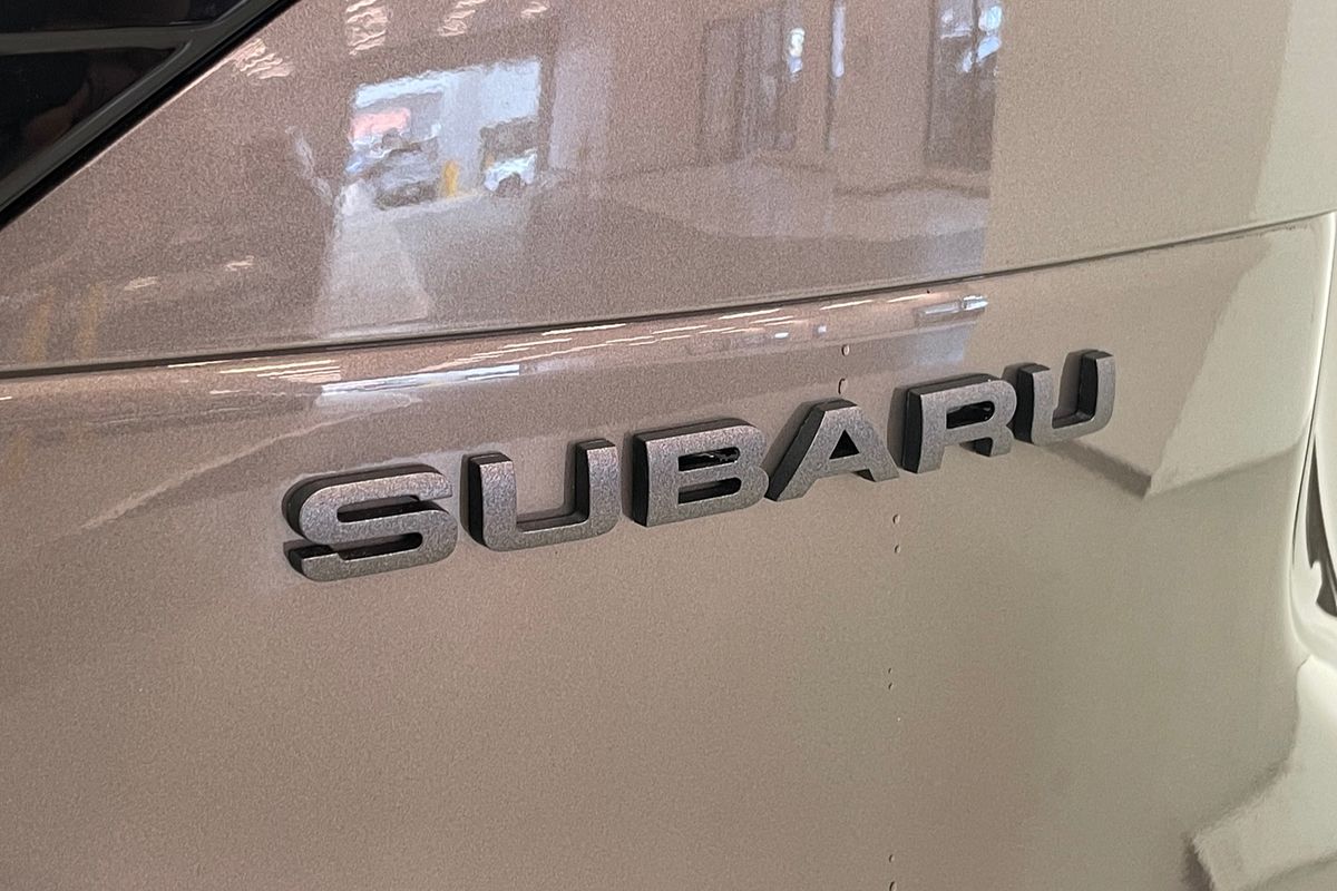 2025 Subaru Forester Hybrid Touring S6