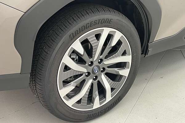 2025 Subaru Forester Hybrid Touring S6