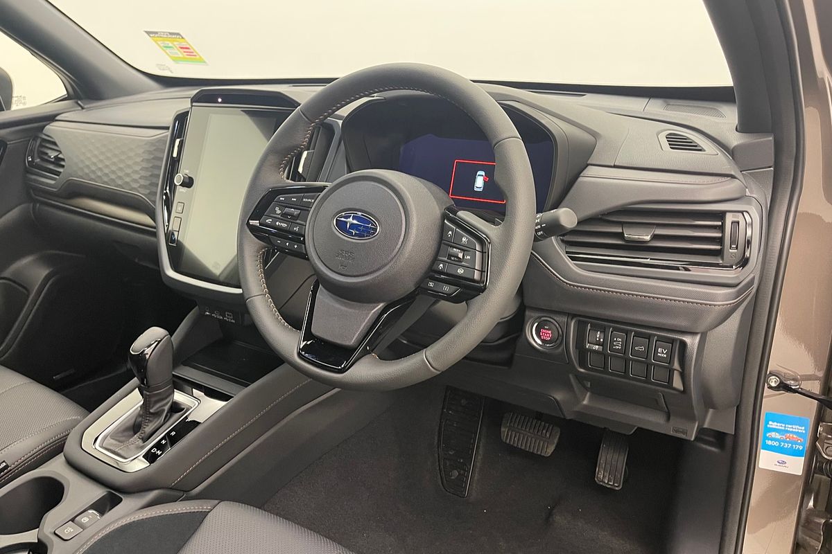 2025 Subaru Forester Hybrid Touring S6