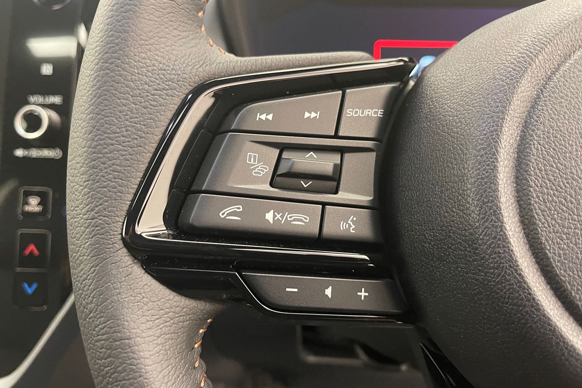 2025 Subaru Forester Hybrid Touring S6