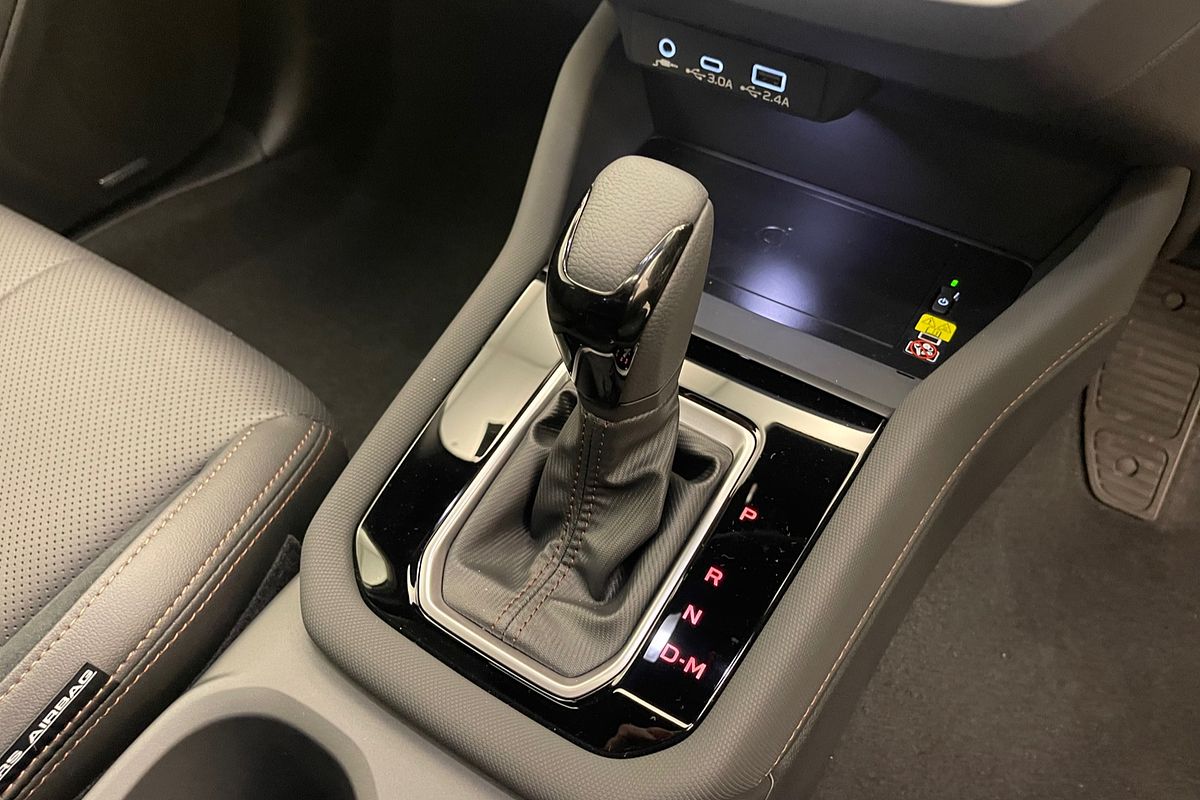 2025 Subaru Forester Hybrid Touring S6