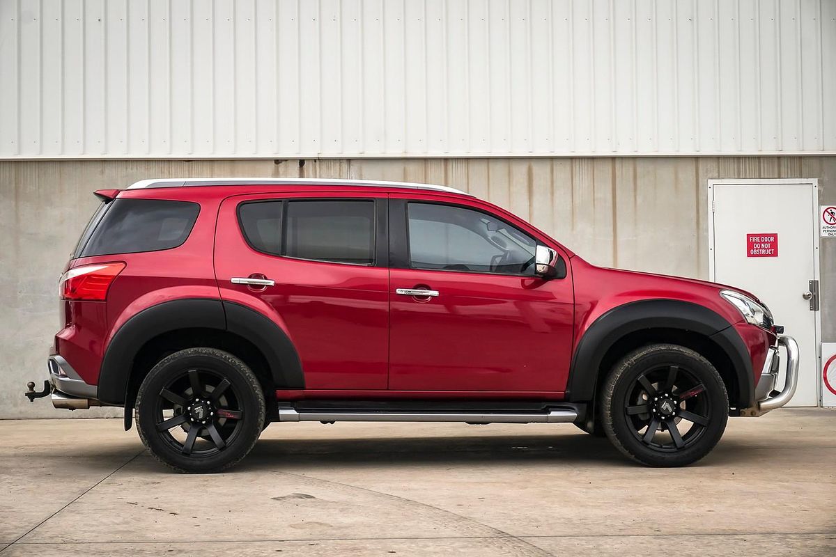 2020 Isuzu MU-X LS-T