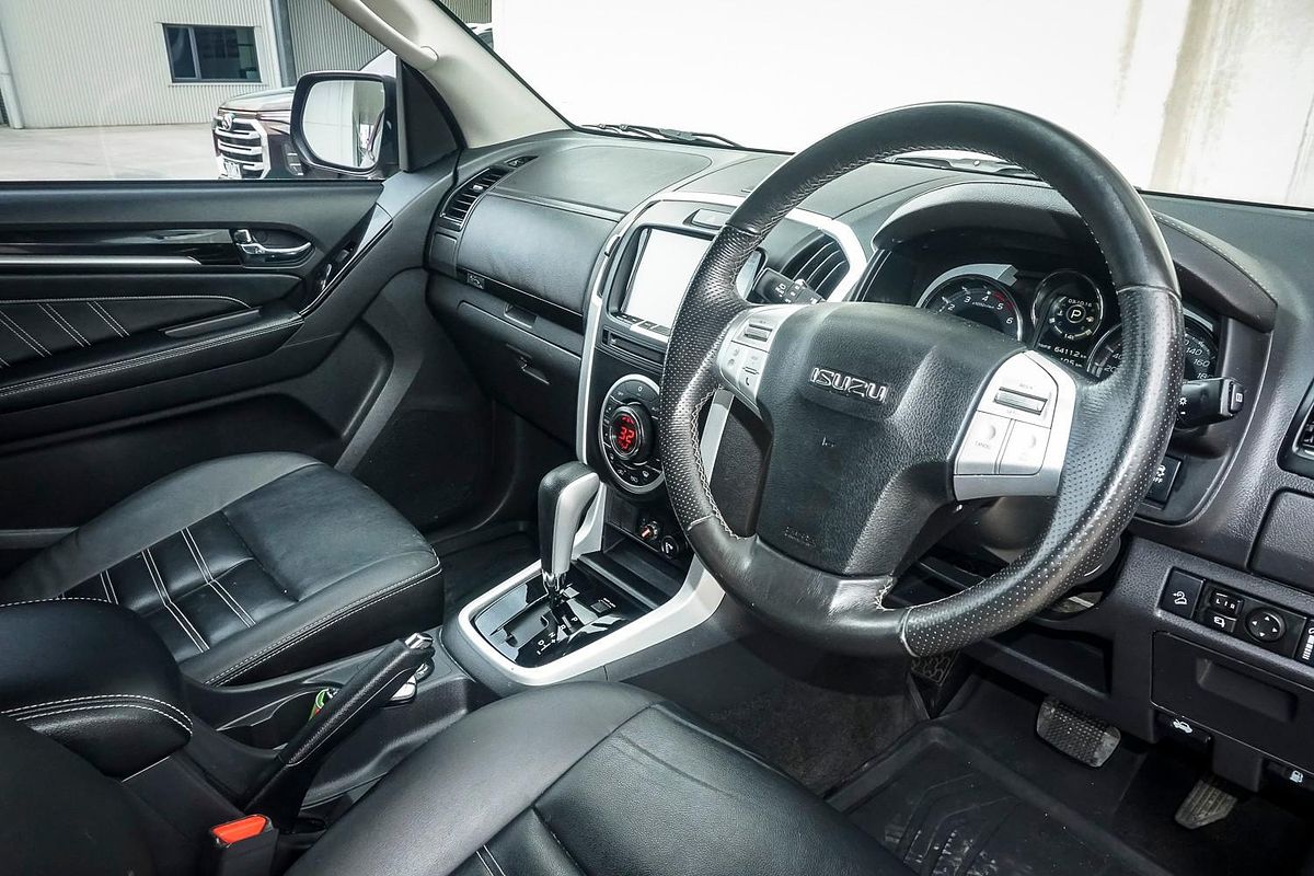 2020 Isuzu MU-X LS-T