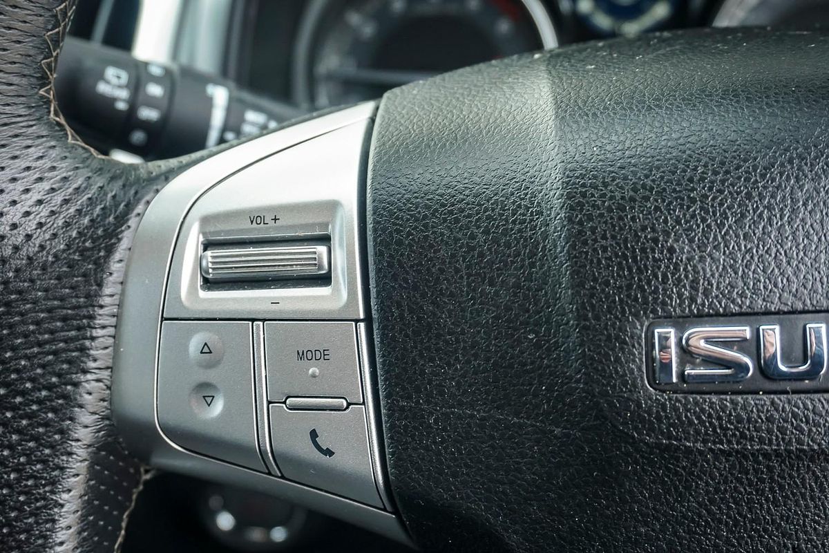 2020 Isuzu MU-X LS-T