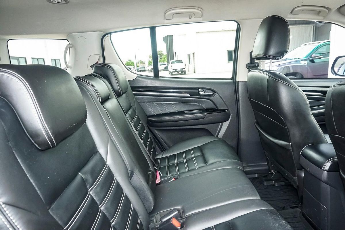 2020 Isuzu MU-X LS-T