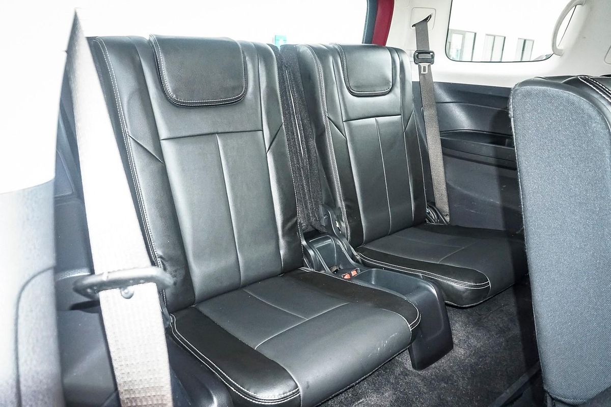 2020 Isuzu MU-X LS-T