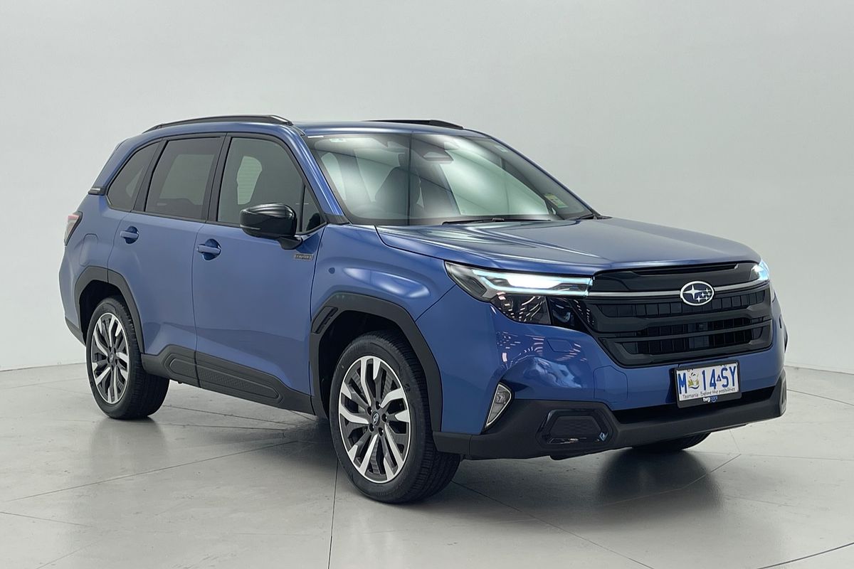 2025 Subaru Forester Hybrid Touring S6