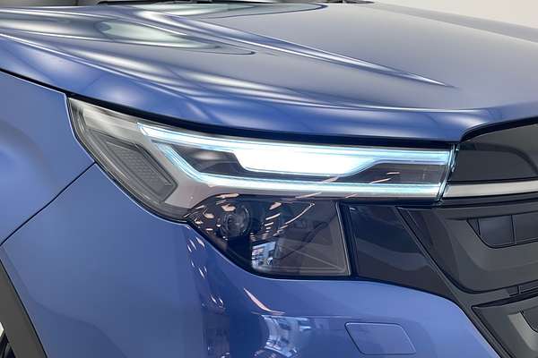 2025 Subaru Forester Hybrid Touring S6