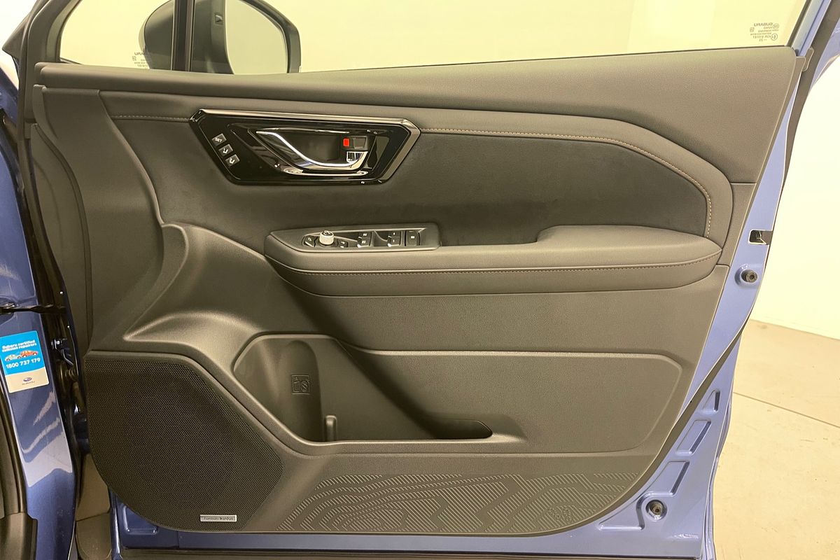 2025 Subaru Forester Hybrid Touring S6