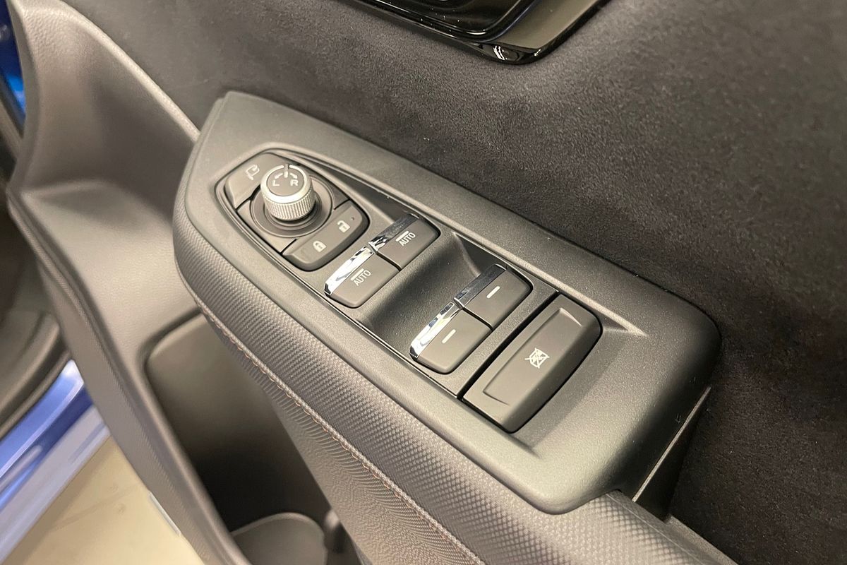 2025 Subaru Forester Hybrid Touring S6