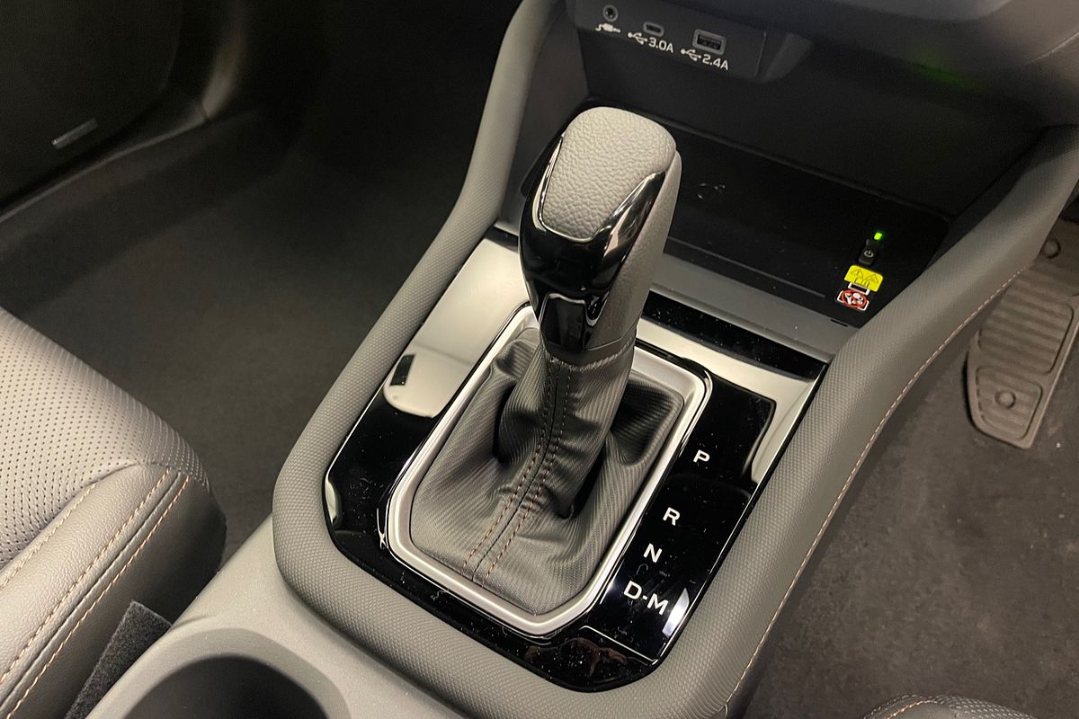 2025 Subaru Forester Hybrid Touring S6