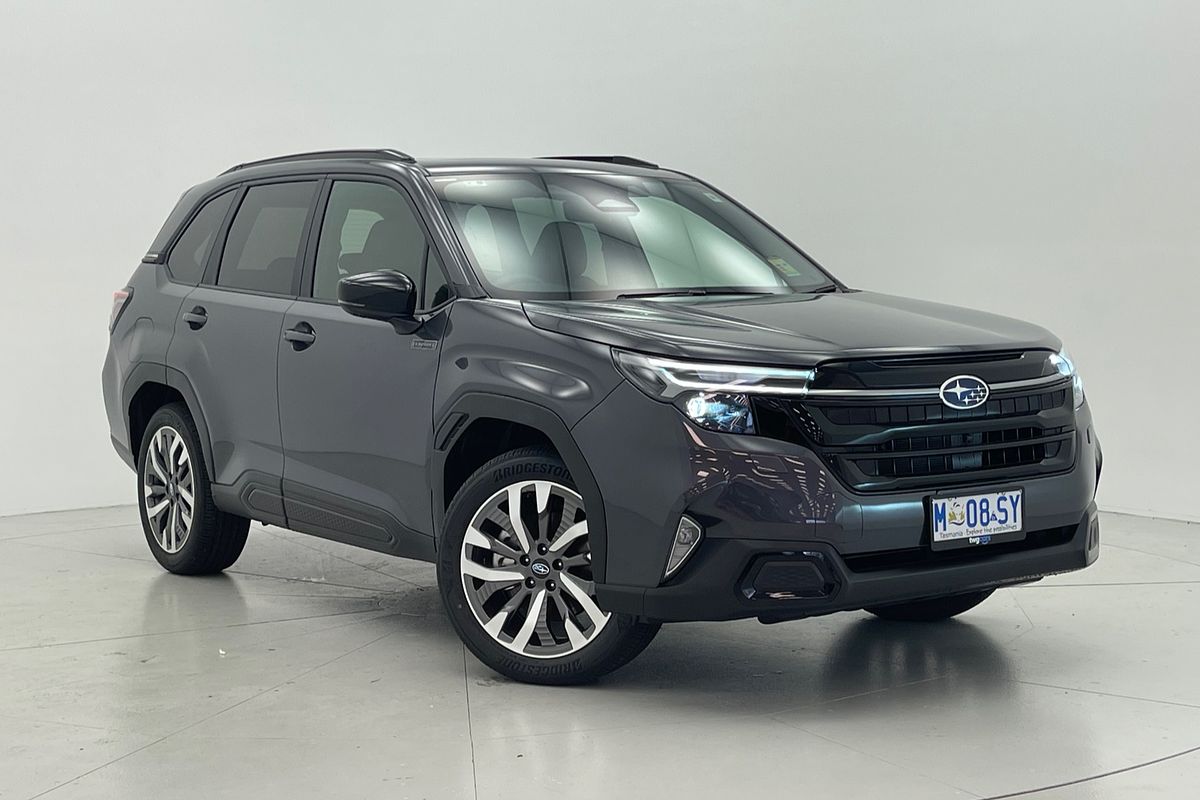 2025 Subaru Forester Hybrid Touring S6