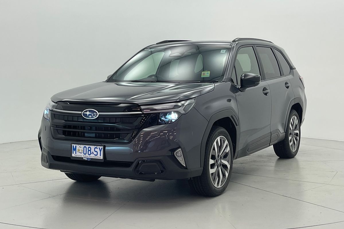 2025 Subaru Forester Hybrid Touring S6