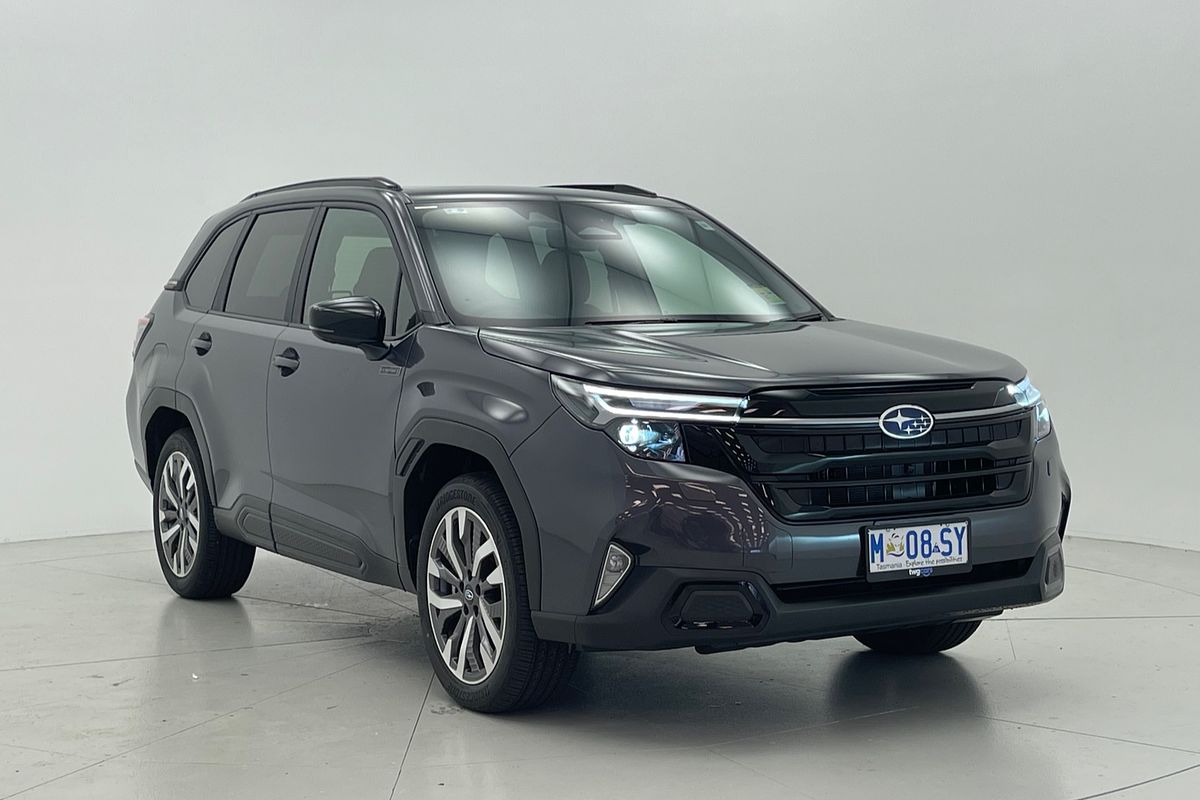 2025 Subaru Forester Hybrid Touring S6