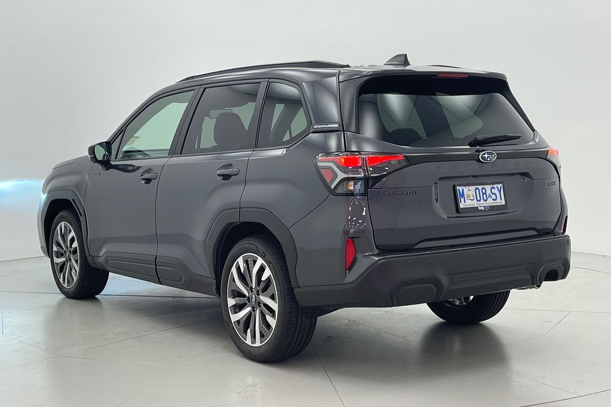 2025 Subaru Forester Hybrid Touring S6