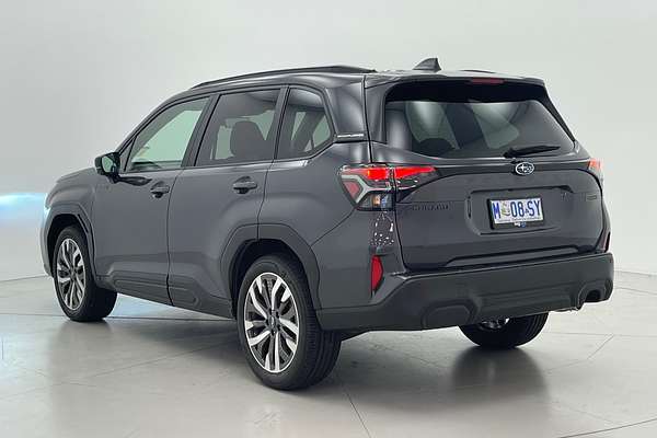 2025 Subaru Forester Hybrid Touring S6