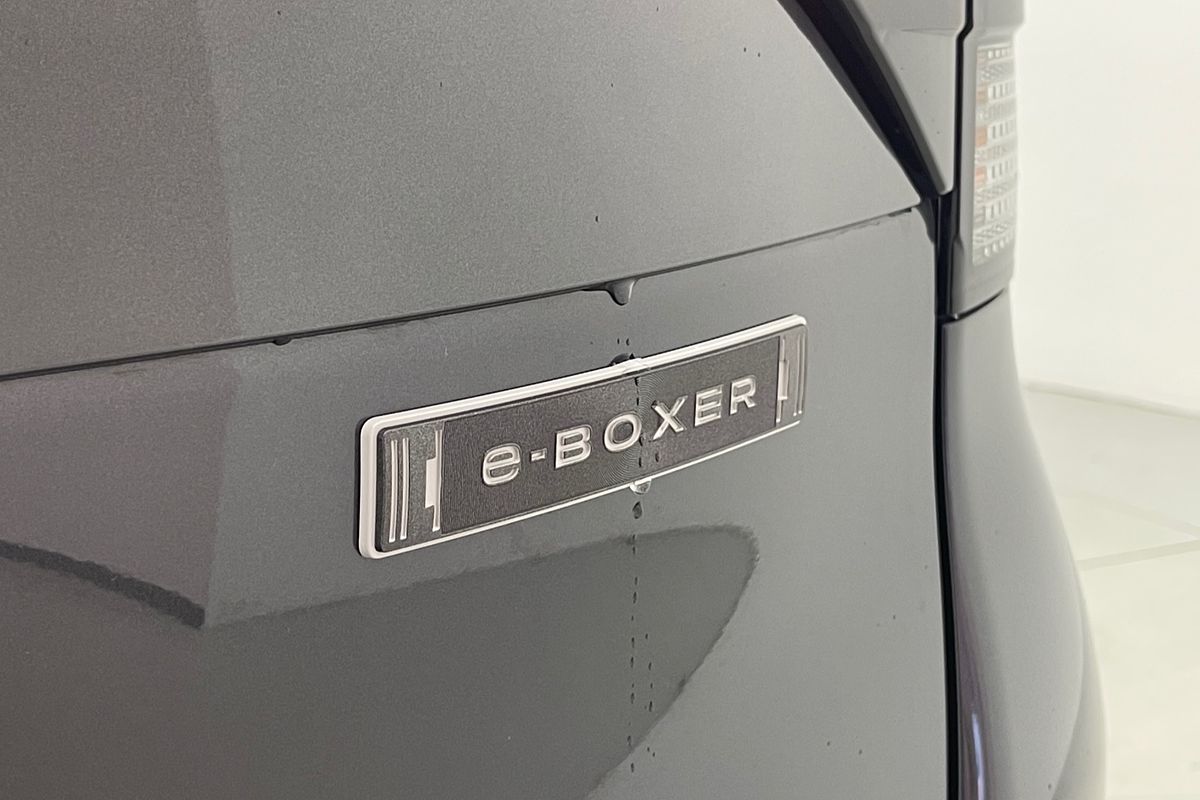 2025 Subaru Forester Hybrid Touring S6