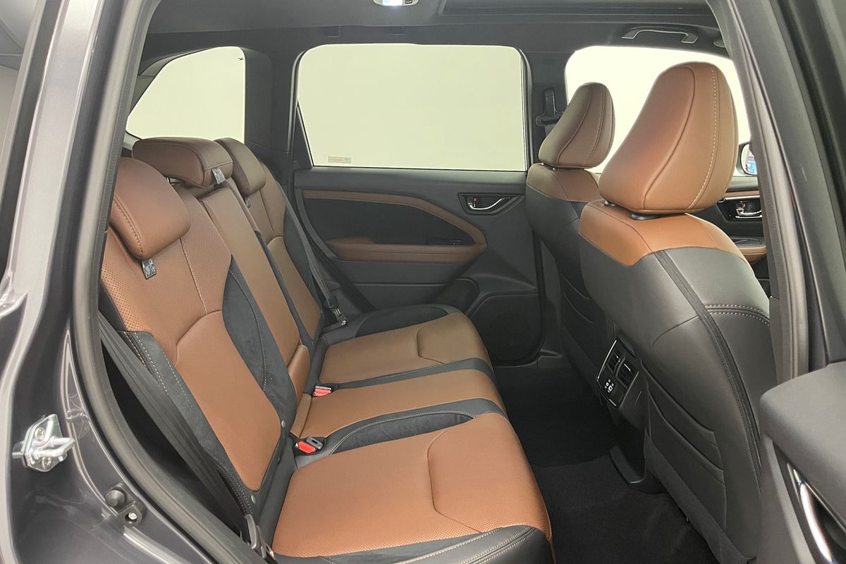 2025 Subaru Forester Hybrid Touring S6