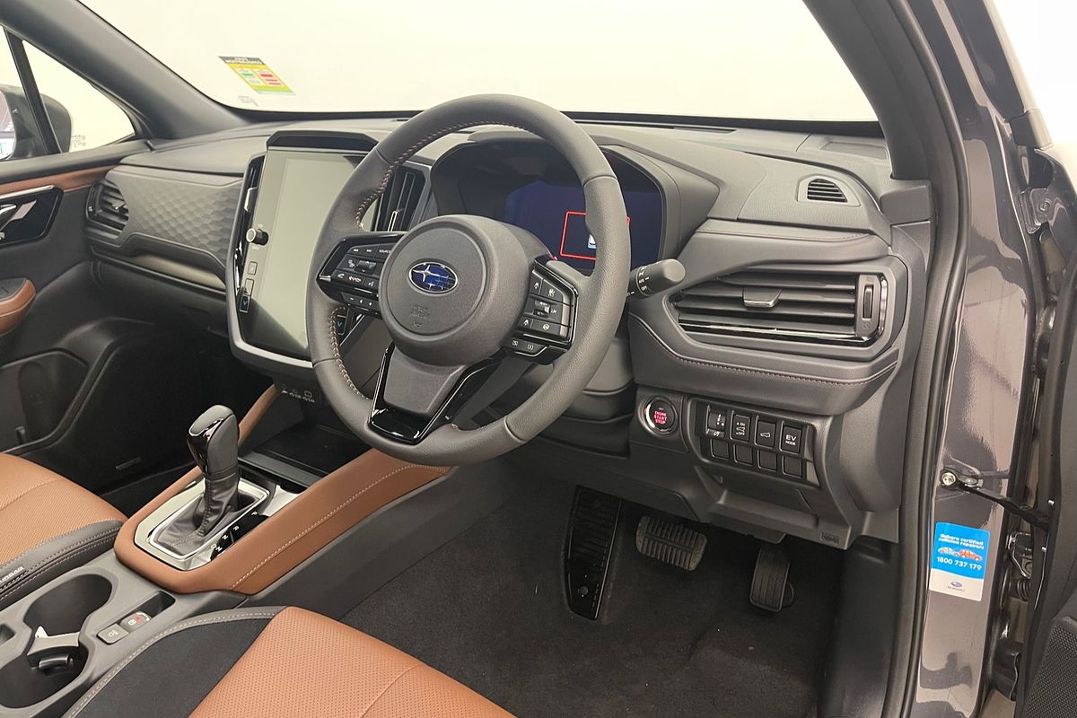 2025 Subaru Forester Hybrid Touring S6