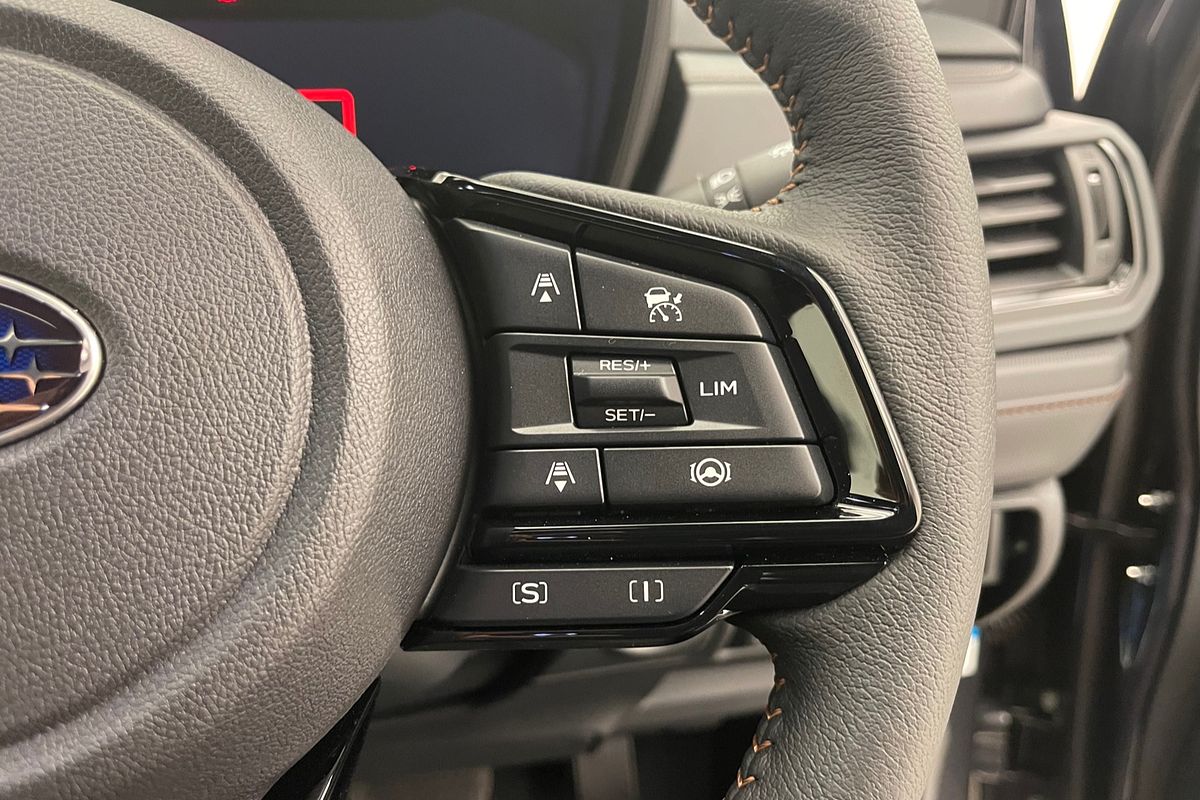 2025 Subaru Forester Hybrid Touring S6