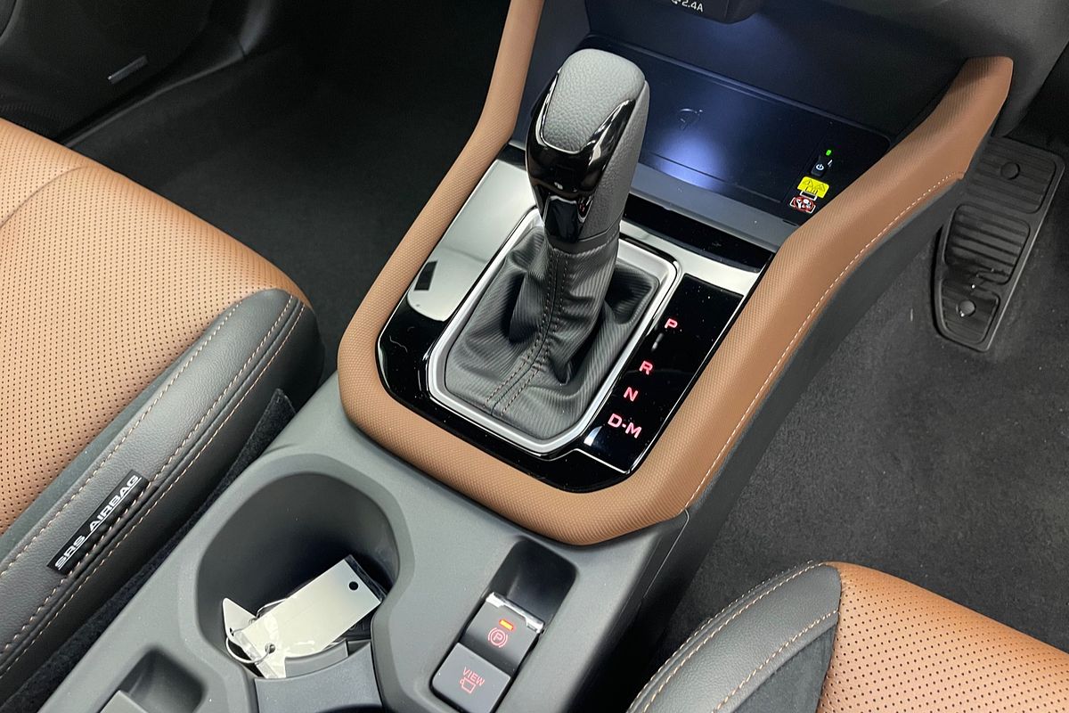 2025 Subaru Forester Hybrid Touring S6