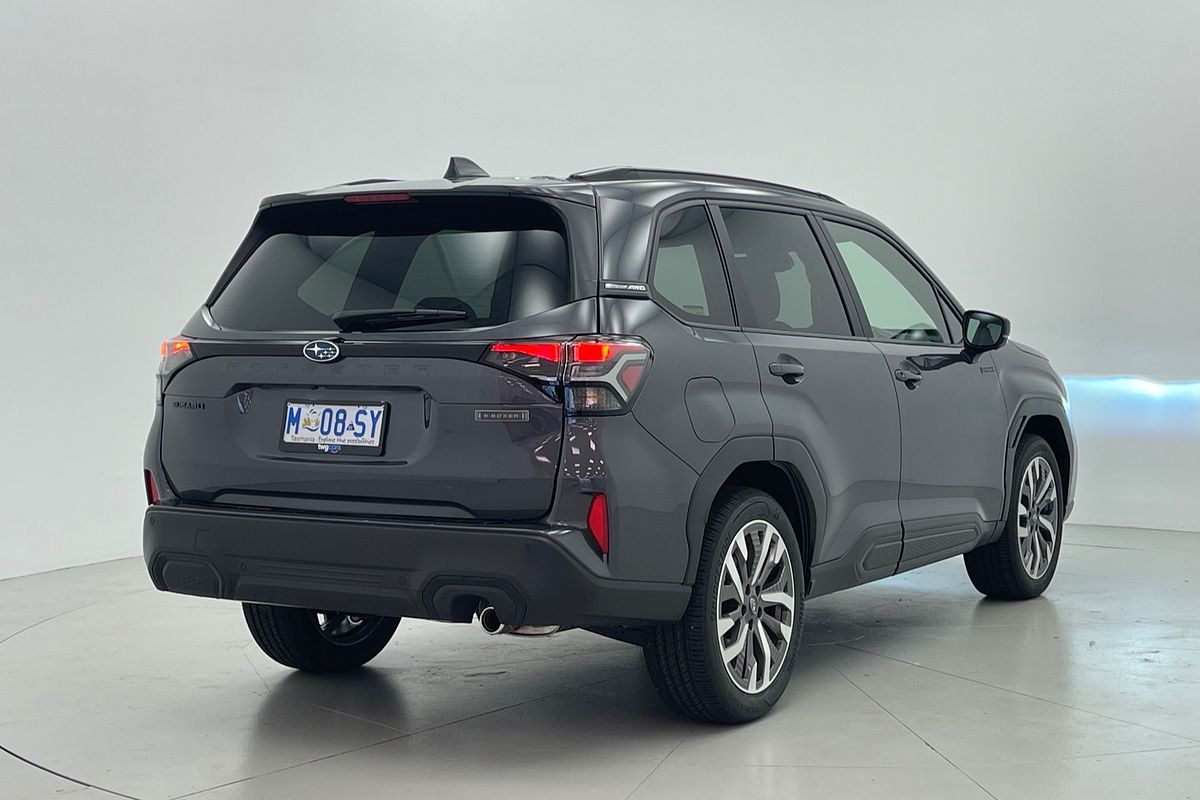 2025 Subaru Forester Hybrid Touring S6