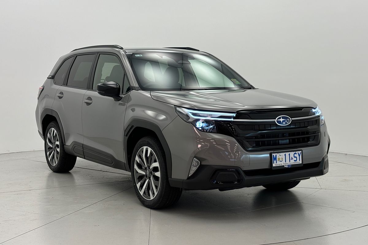 2025 Subaru Forester Hybrid Touring S6