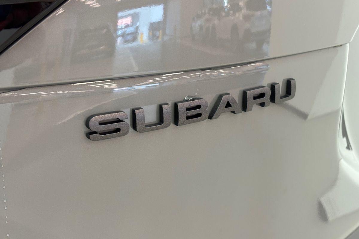 2025 Subaru Forester Hybrid Touring S6