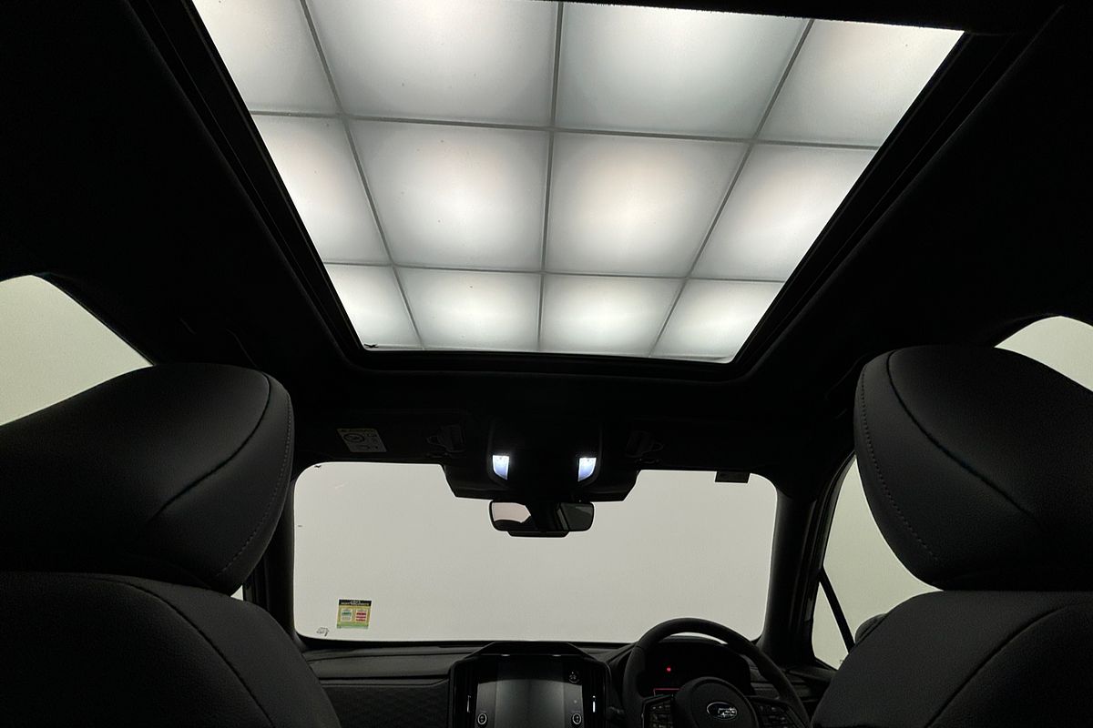 2025 Subaru Forester Hybrid Touring S6