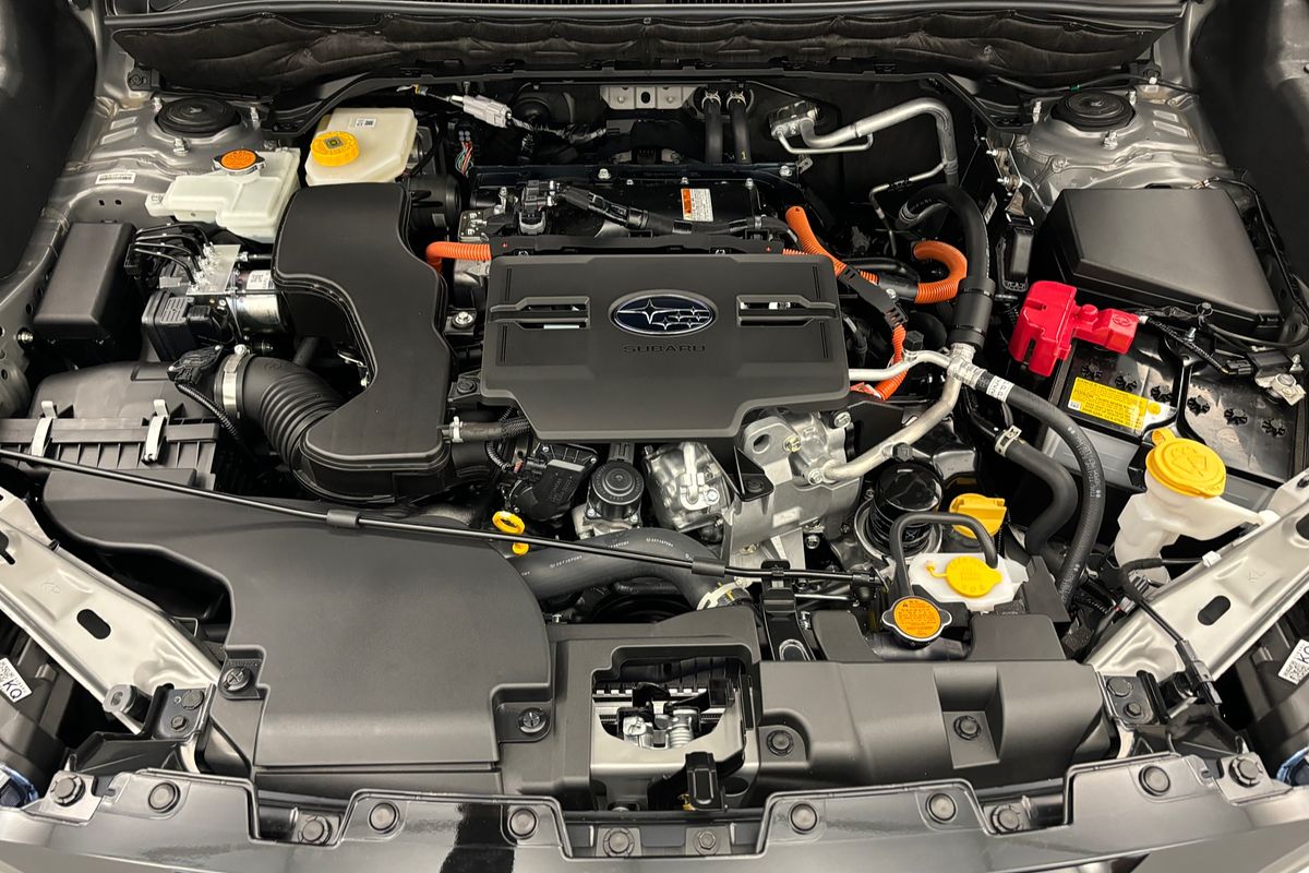 2025 Subaru Forester Hybrid Touring S6