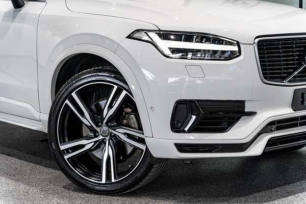 2016 Volvo XC90 T8 R-Design