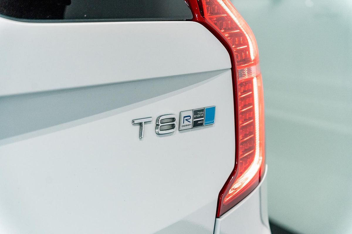 2016 Volvo XC90 T8 R-Design