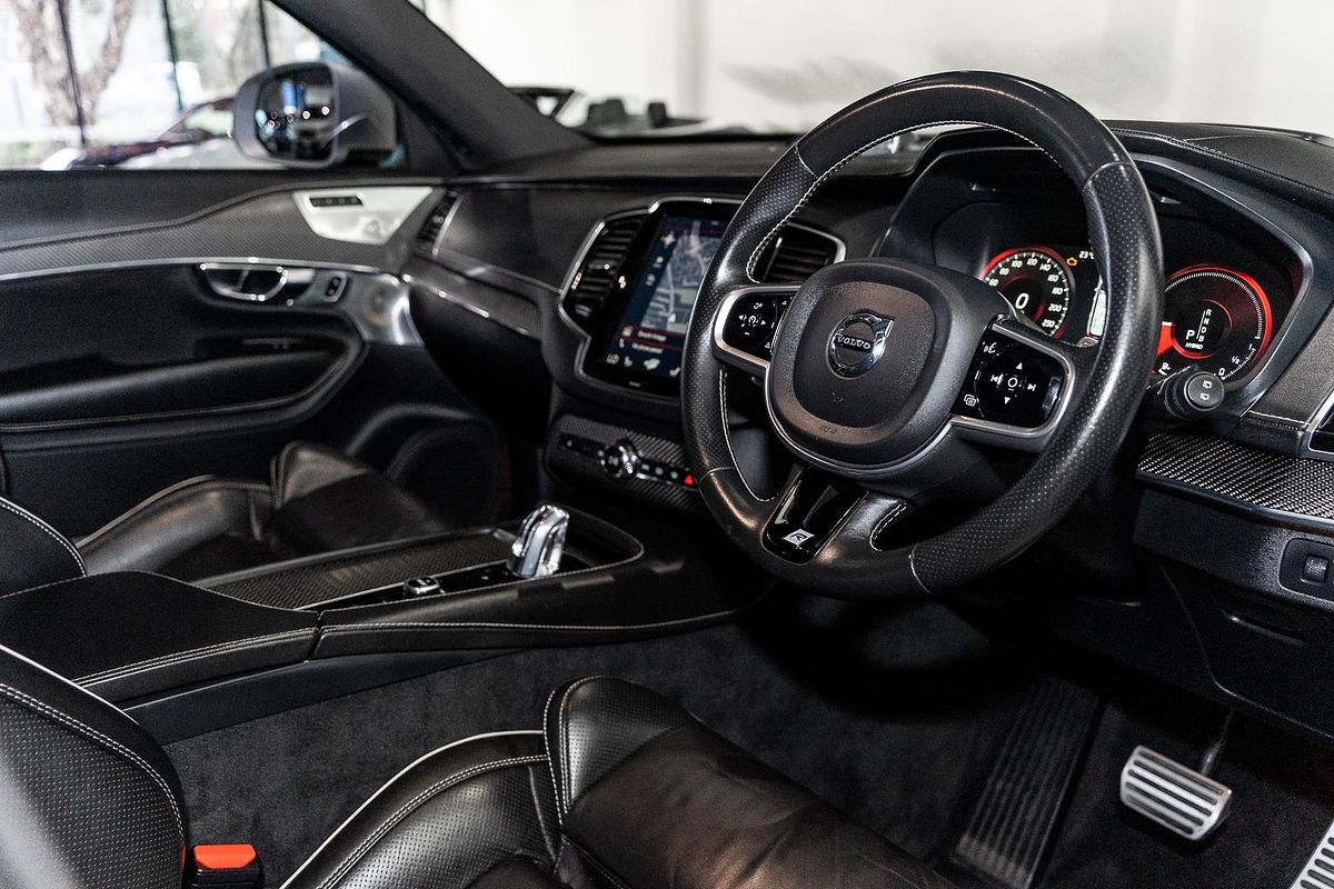 2016 Volvo XC90 T8 R-Design