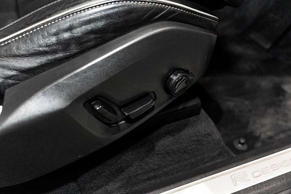 2016 Volvo XC90 T8 R-Design