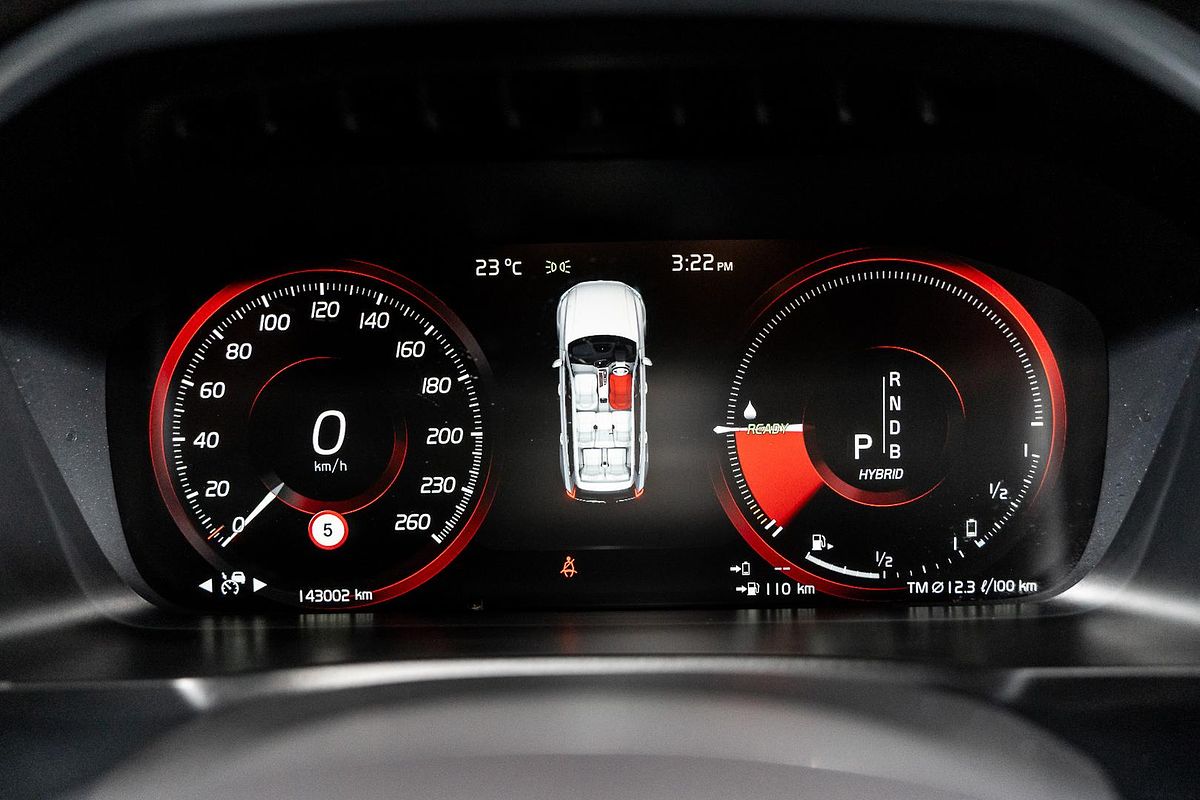 2016 Volvo XC90 T8 R-Design