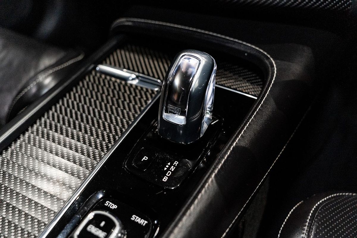 2016 Volvo XC90 T8 R-Design